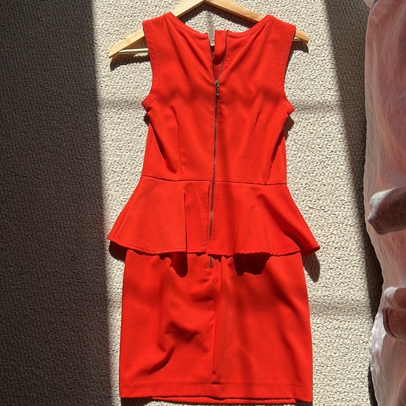 H&M peplum dress size 4 reddish/orange colour - Picture 2 of 8